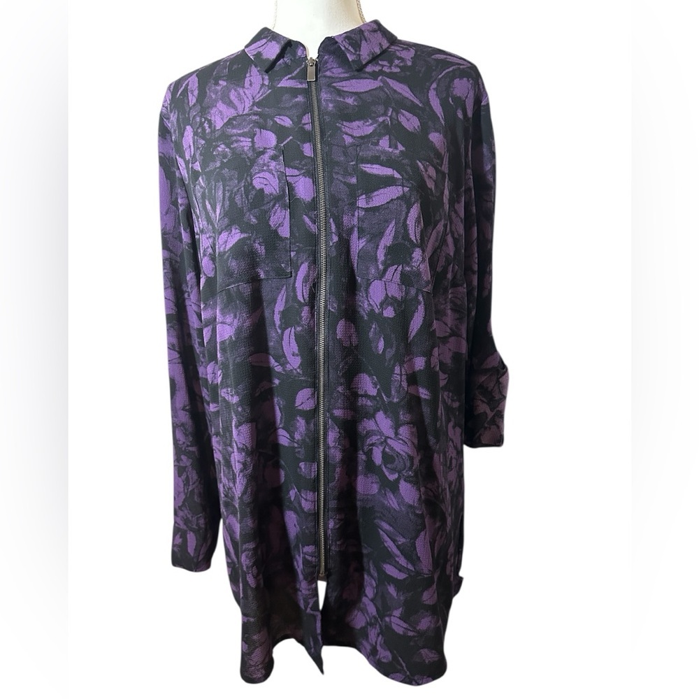 NWOT Rock & Republic Zip Front Tunic Top.